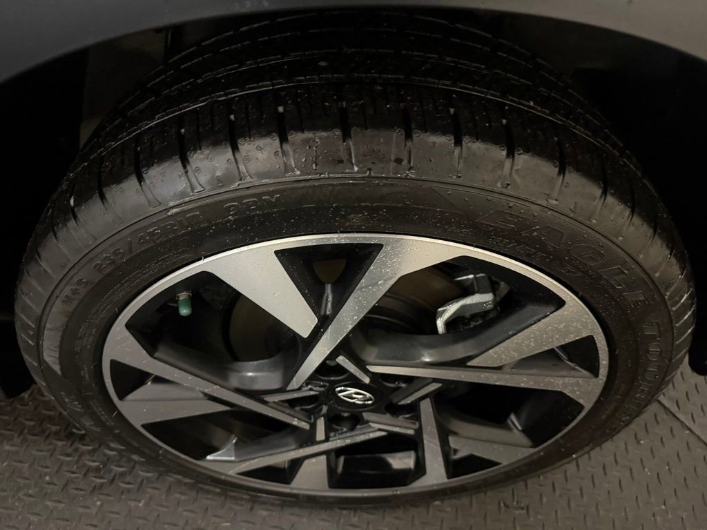 Certified 2023 Hyundai Kona Limited image 17