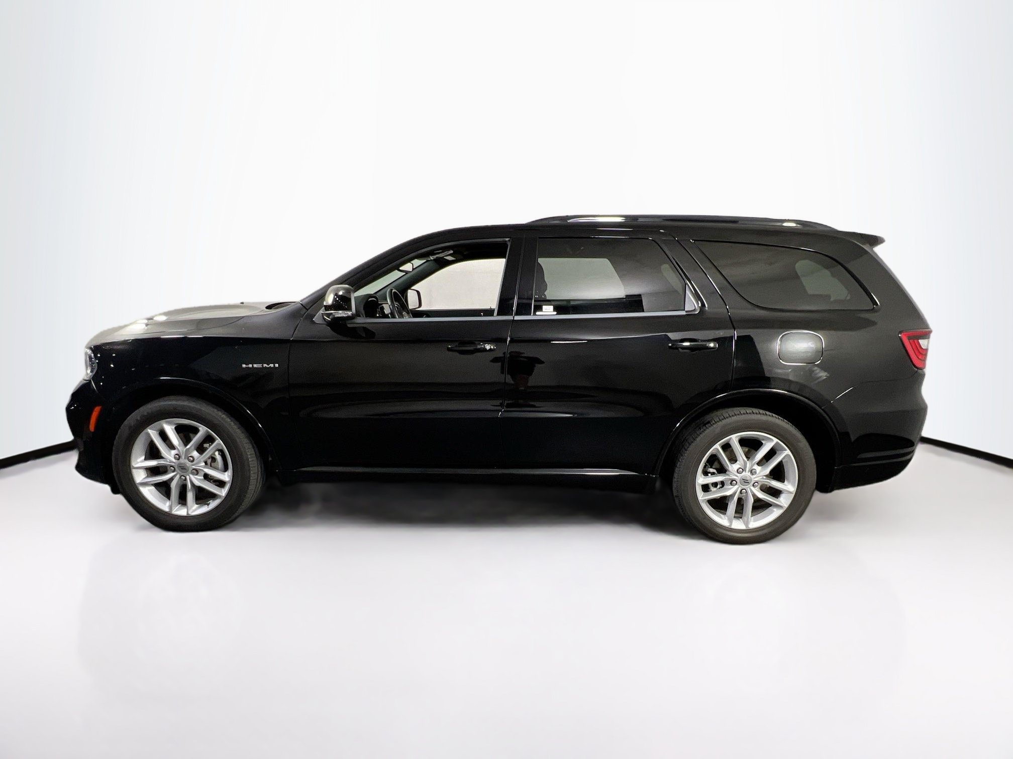 Used 2023 Dodge Durango R/T AWD/4WD image 8