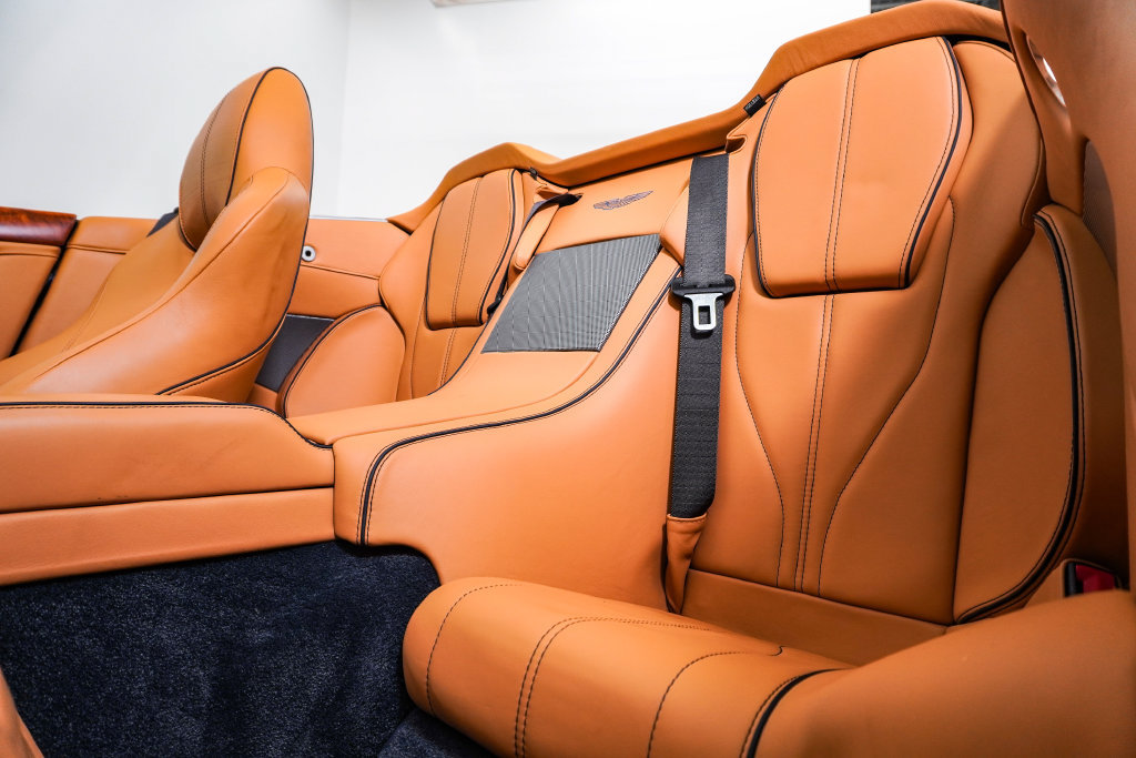 Used 2014 Aston Martin DB9 Volante RWD image 25
