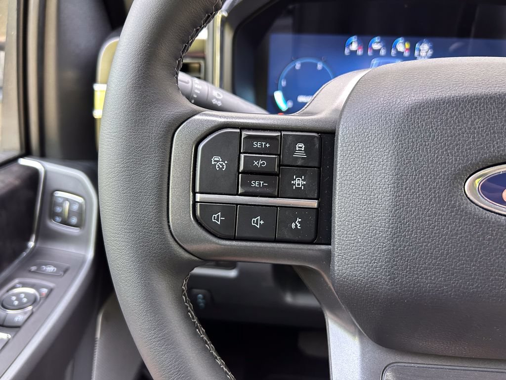 New 2026 Ford F250 Lariat w/ Black Appearance Package AWD/4WD image 32