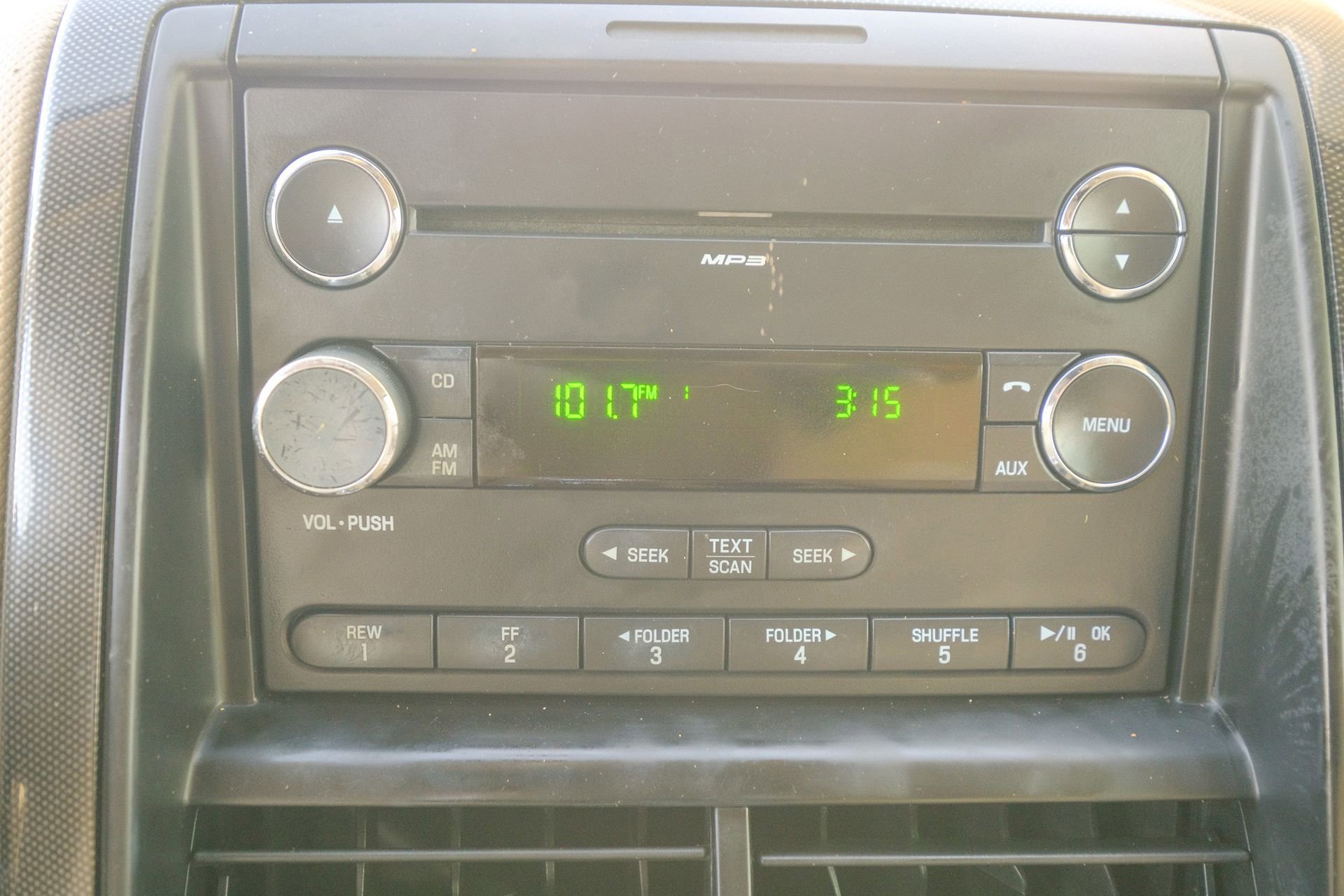 Used 2010 Ford Explorer XLT image 30