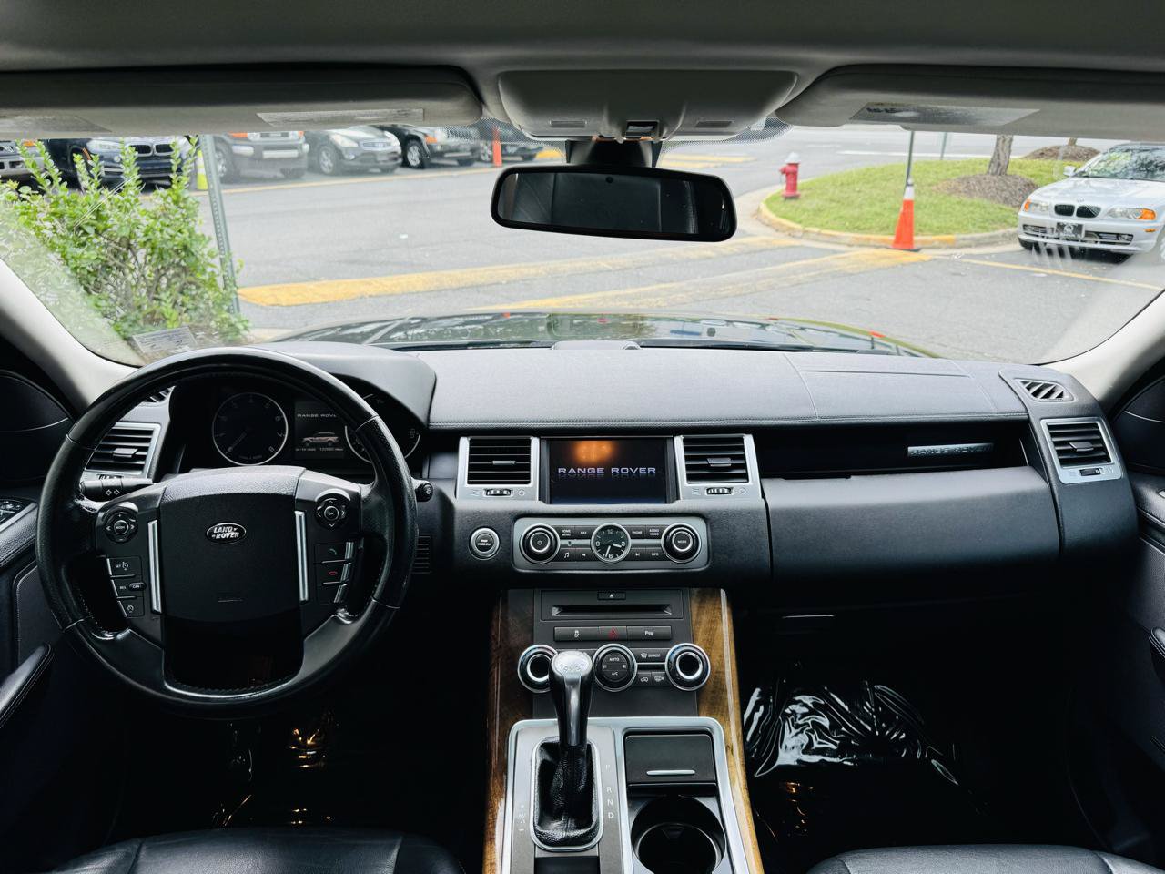 Used 2011 Land Rover Range Rover Sport HSE AWD/4WD image 17