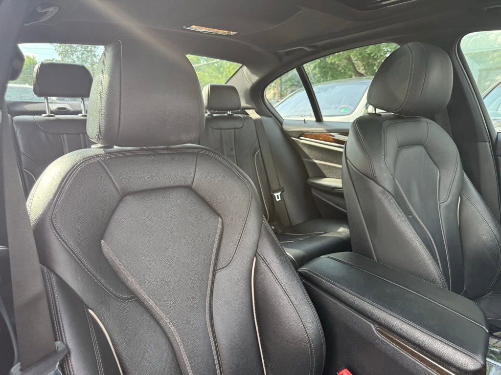 Used 2017 BMW 530i xDrive AWD/4WD image 12