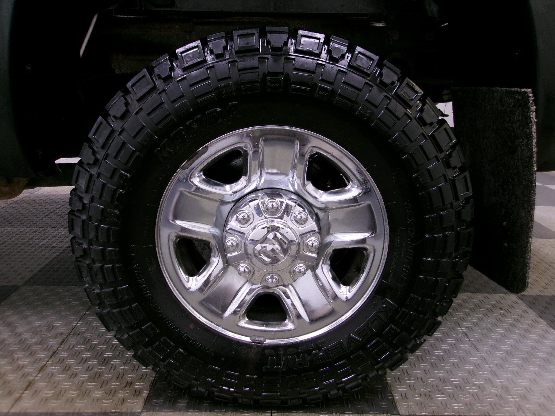 Used 2018 RAM 2500 Tradesman w/ Chrome Appearance Group image 15