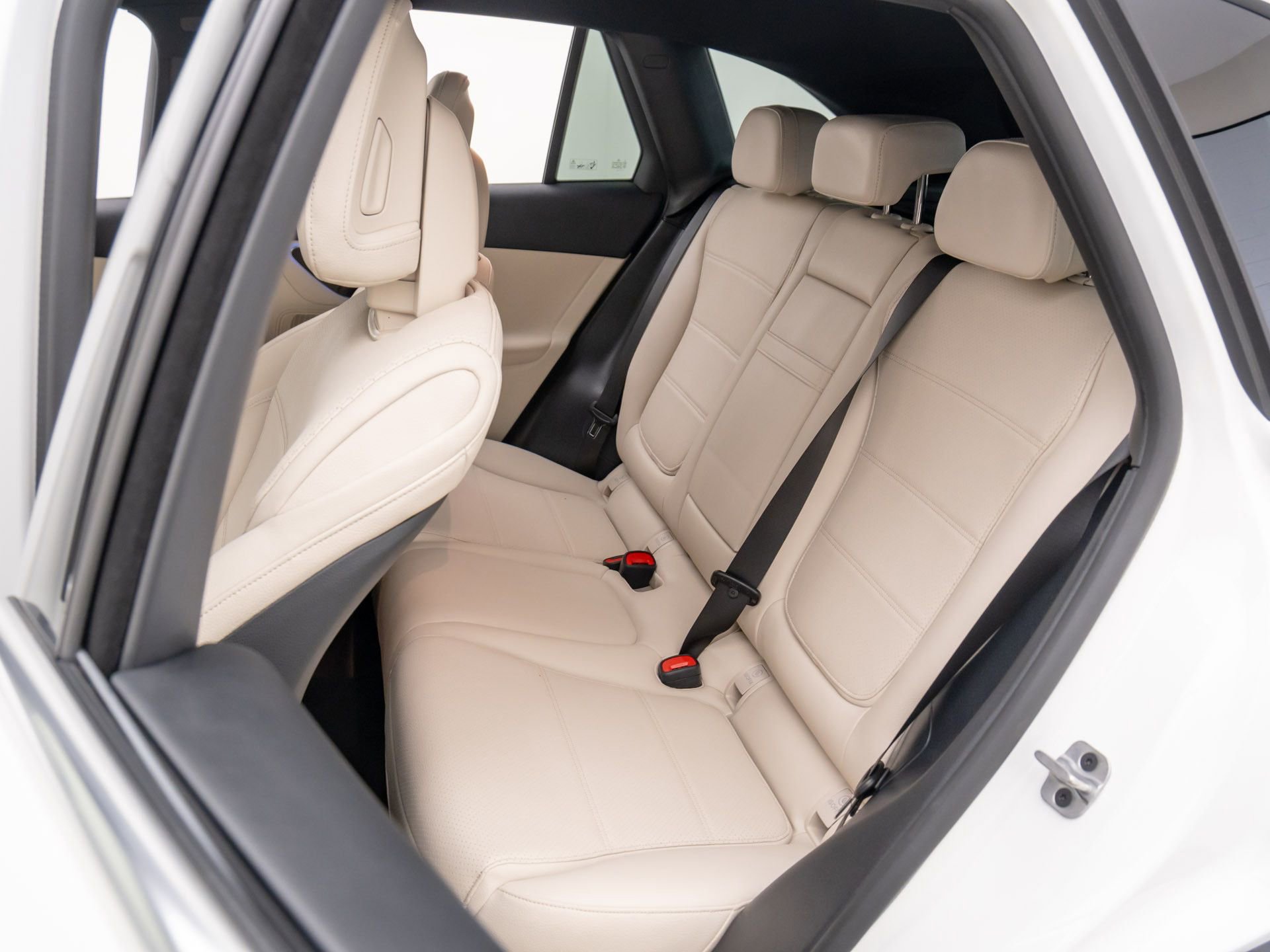 New 2025 Mercedes-Benz GLC 350e 4MATIC image 17