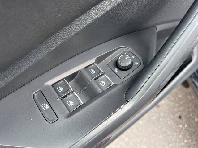 Used 2025 Volkswagen Jetta Sport image 28