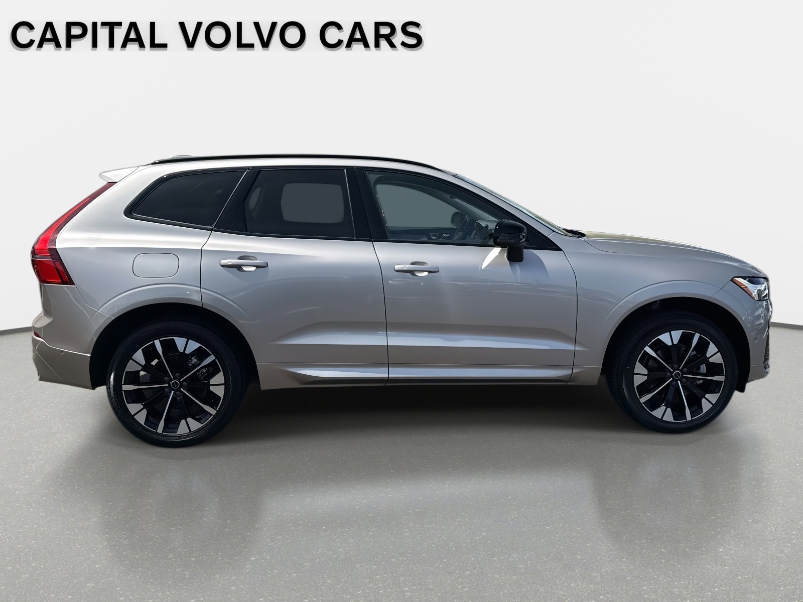 Used 2026 Volvo XC60 B5 Ultra w/ Protection Package Premier image 4