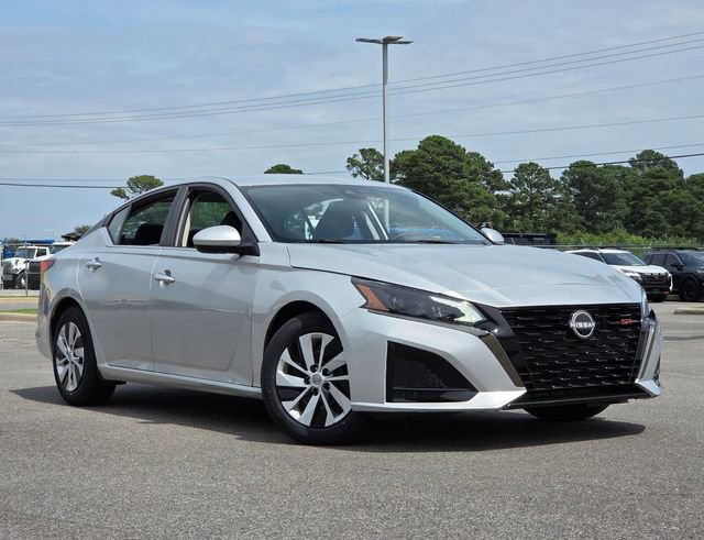 Used 2023 Nissan Altima 2.5 S FWD image 19