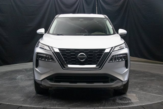 Used 2022 Nissan Rogue SV image 4