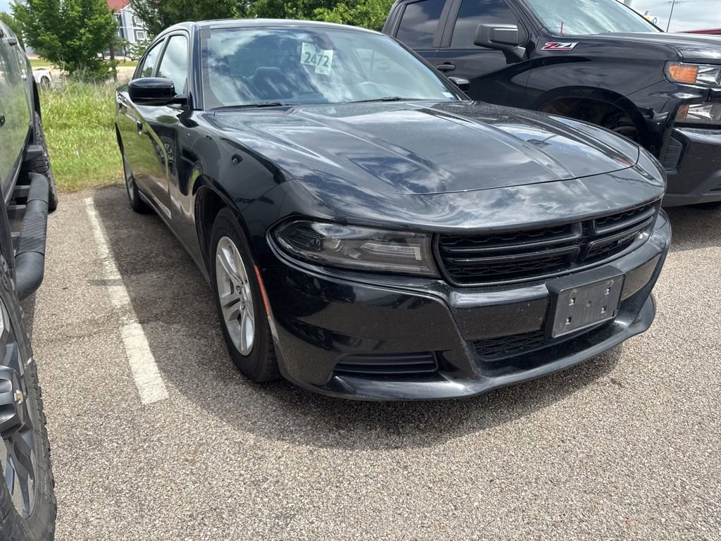 Used 2019 Dodge Charger SXT RWD image 2