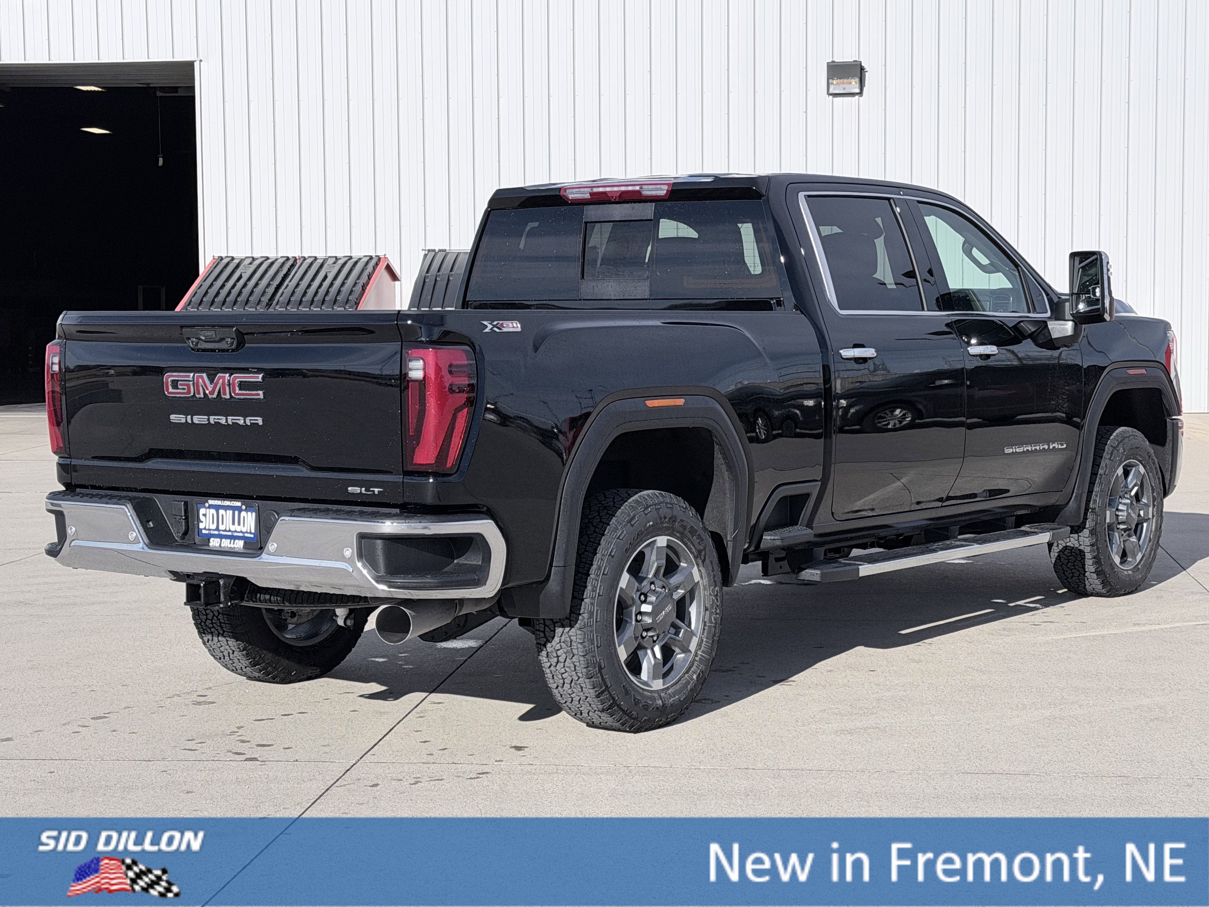 New 2026 GMC Sierra 2500 SLT w/ SLT Premium Package AWD/4WD image 4