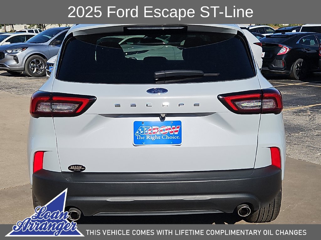 Used 2025 Ford Escape ST-Line FWD image 11