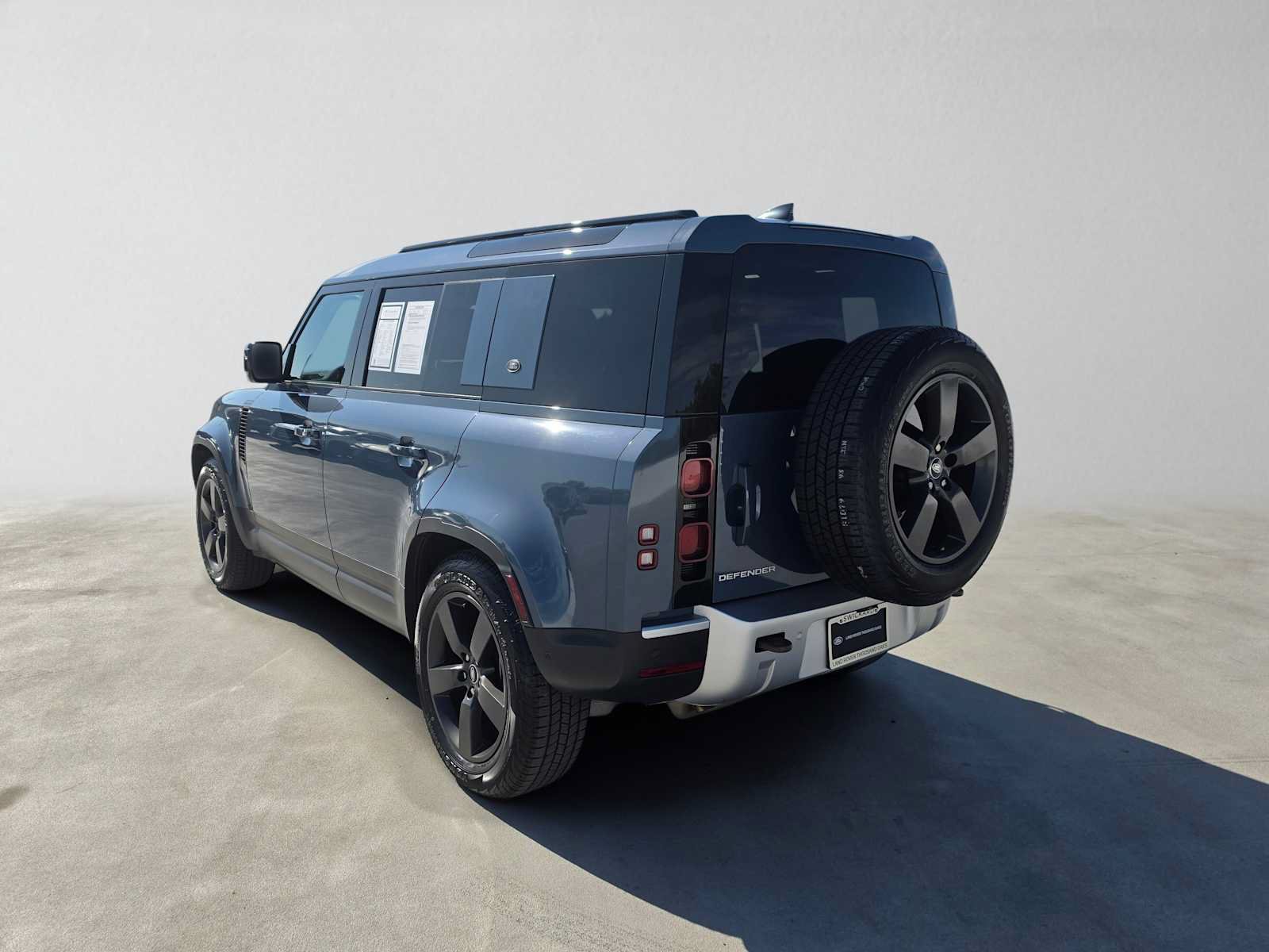 Used 2023 Land Rover Defender 110 AWD/4WD image 3