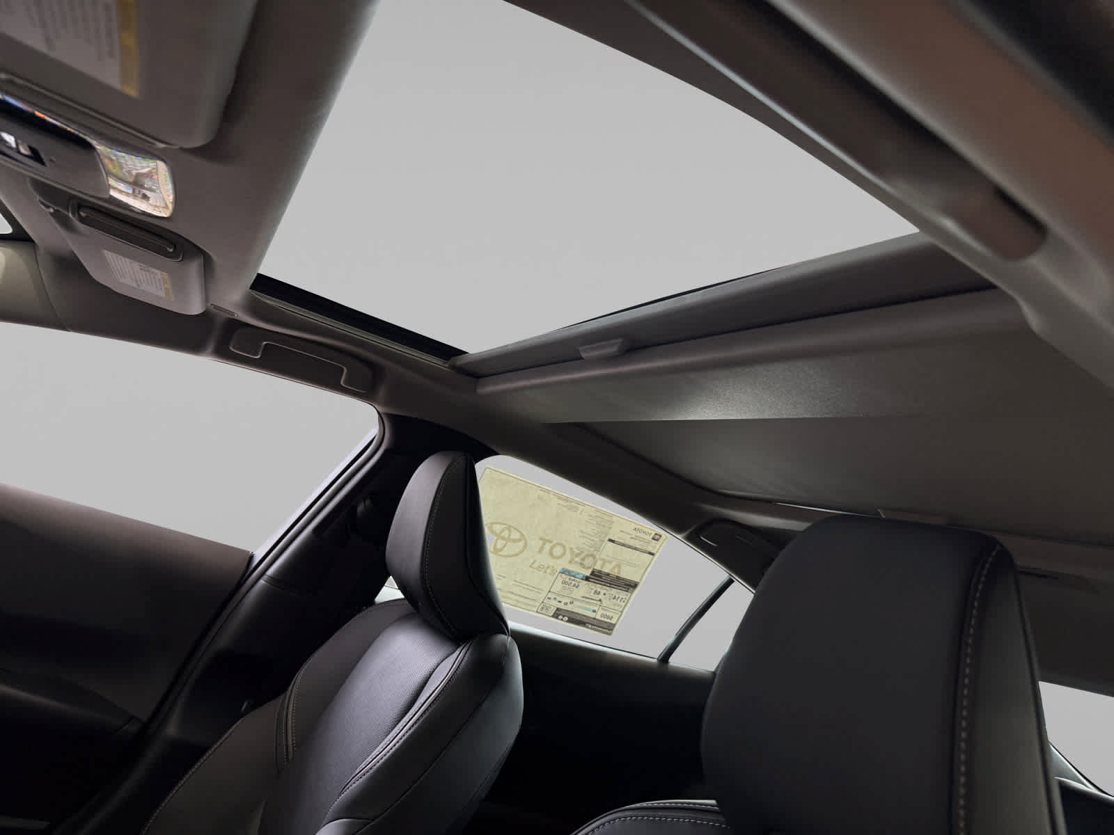 New 2026 Toyota Prius Plug-In Hybrid FWD image 12