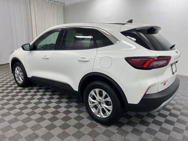 Used 2023 Ford Escape Active image 5