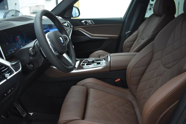 New 2026 BMW X5 xDrive40i w/ M Sport Package AWD/4WD image 23