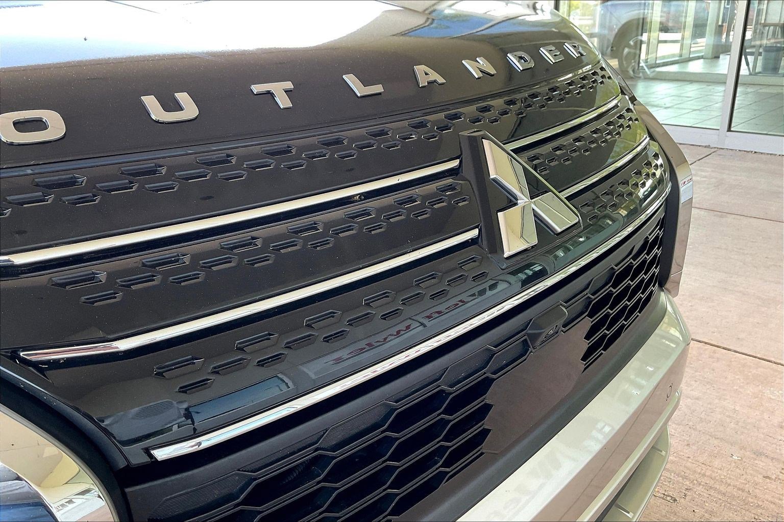 Used 2022 Mitsubishi Outlander SEL AWD/4WD image 31