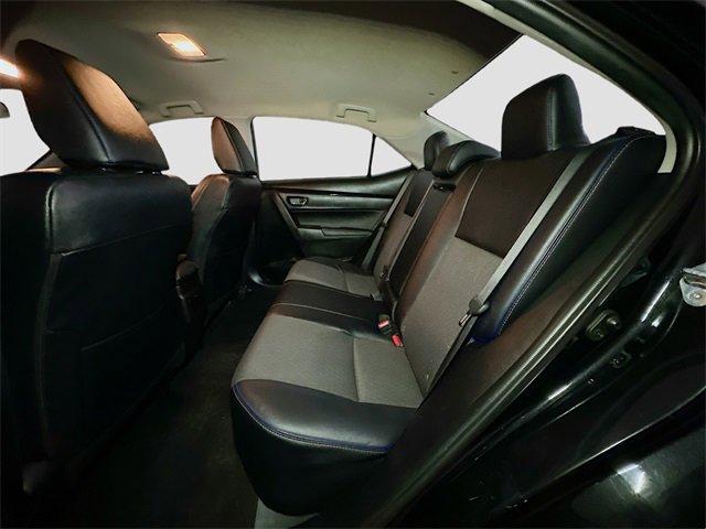 Used 2017 Toyota Corolla SE image 32