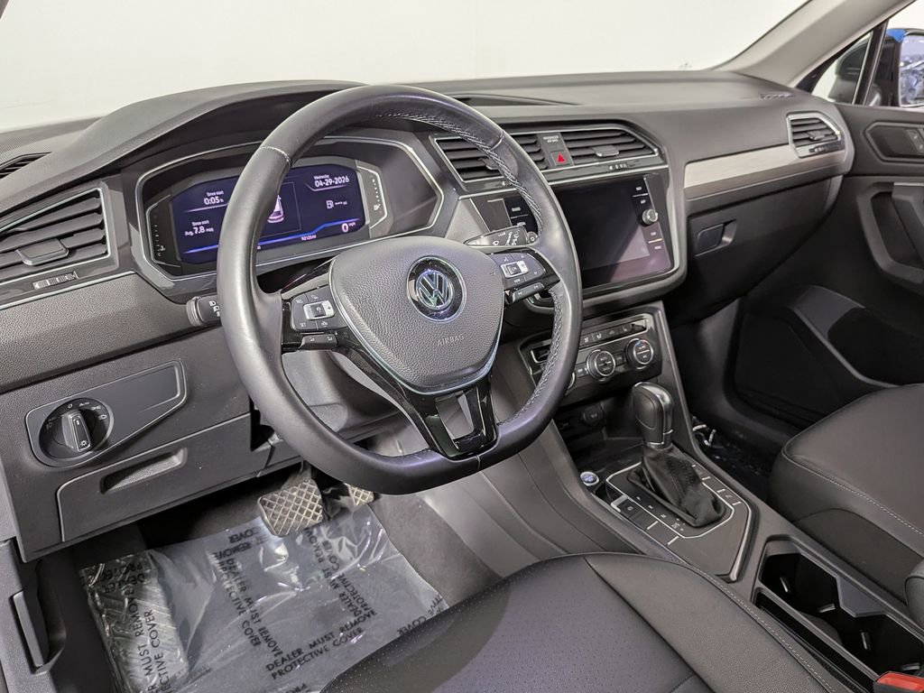 Used 2019 Volkswagen Tiguan SE FWD image 11