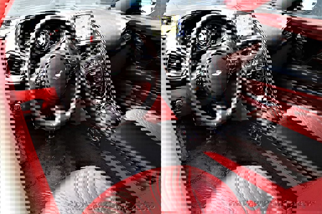 Used 2019 Aston Martin DB11 Coupe RWD image 19