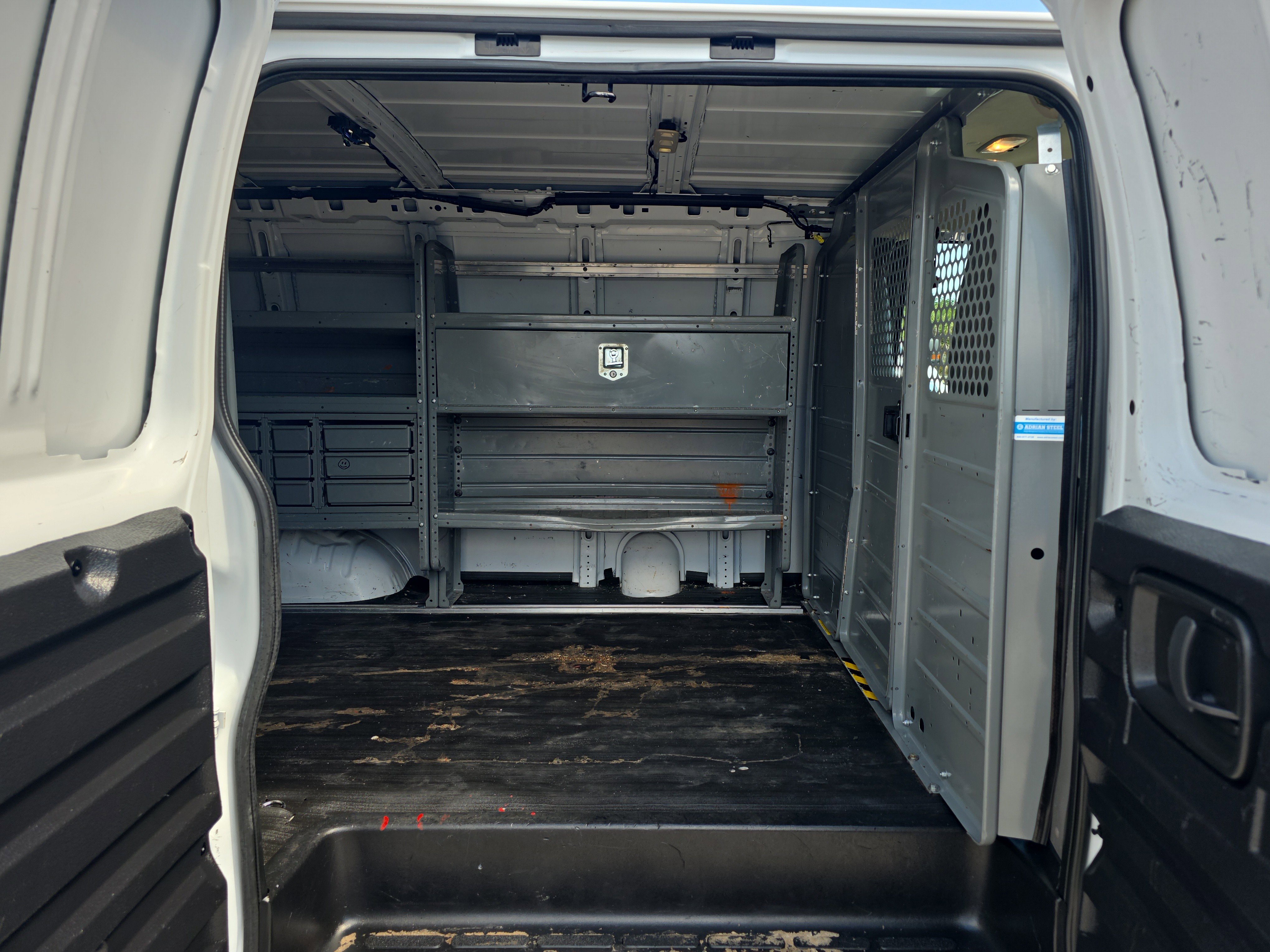 Used 2020 Chevrolet Express 2500 w/ Communications Package RWD image 15
