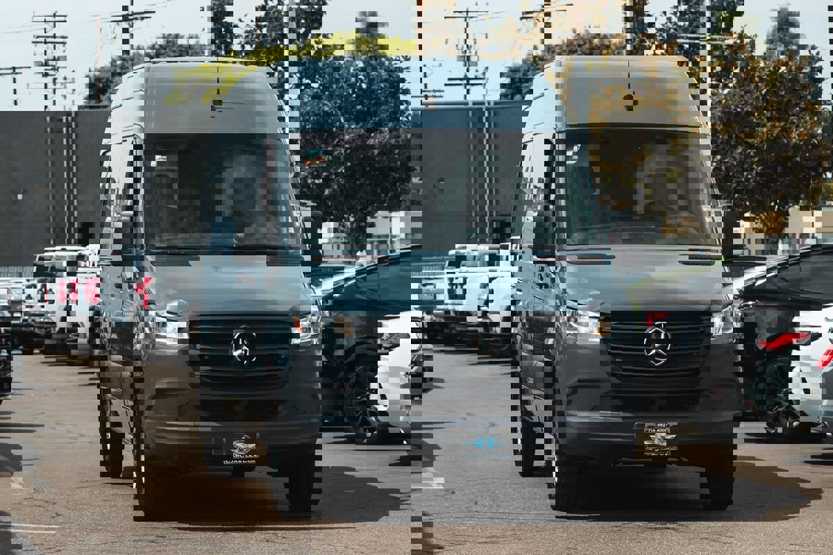 Used 2019 Mercedes-Benz Sprinter 144 image 5