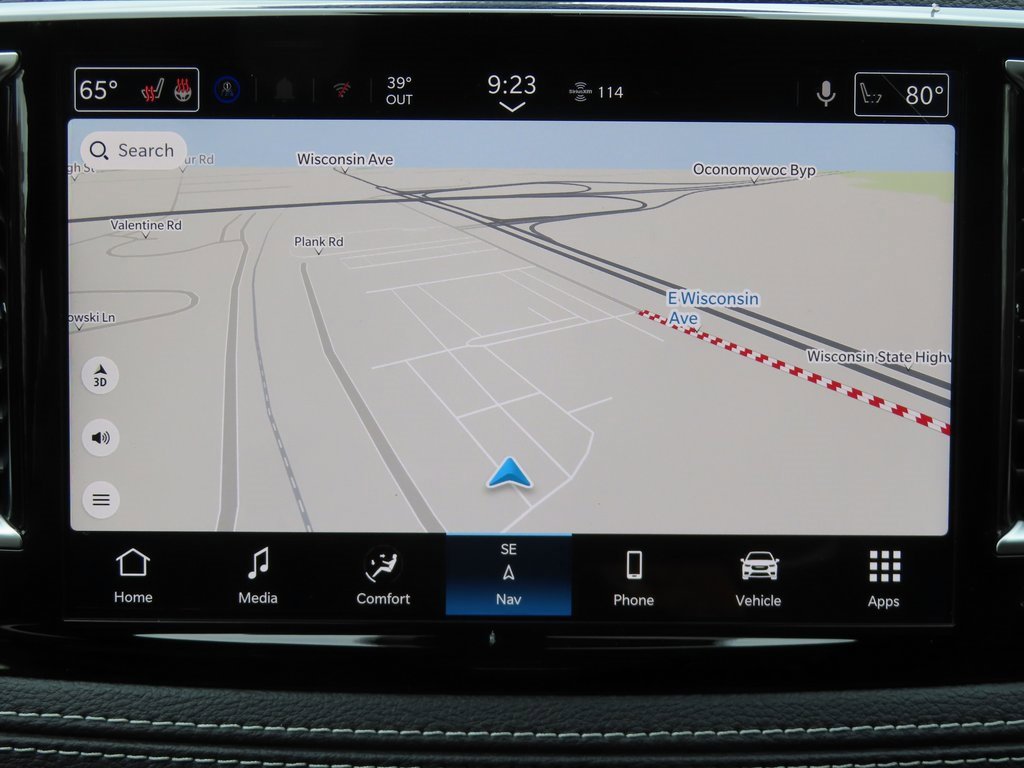 New 2026 Chrysler Pacifica Limited w/ Uconnect Theater Family Group image 9