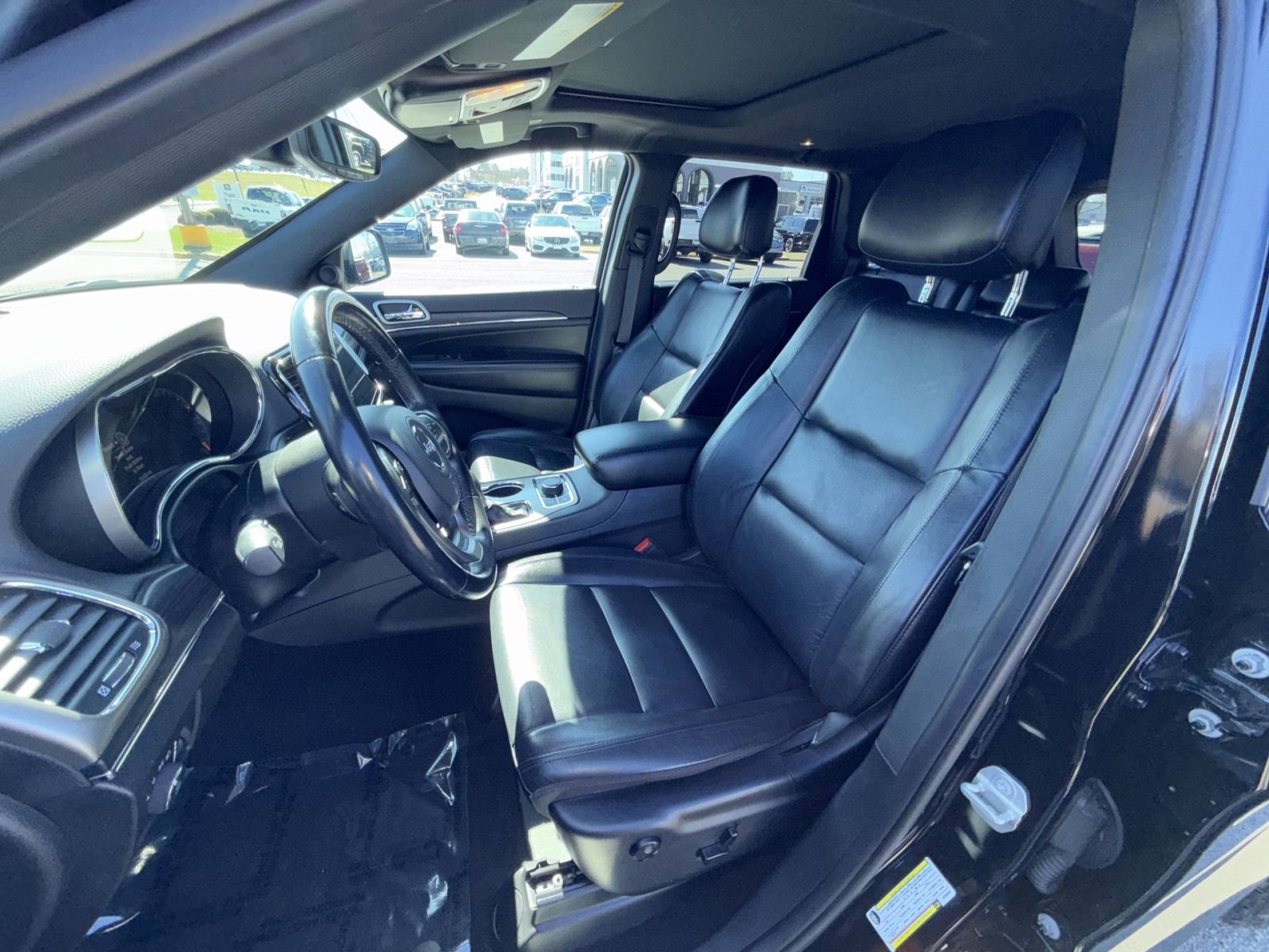 Used 2019 Jeep Grand Cherokee Limited image 13