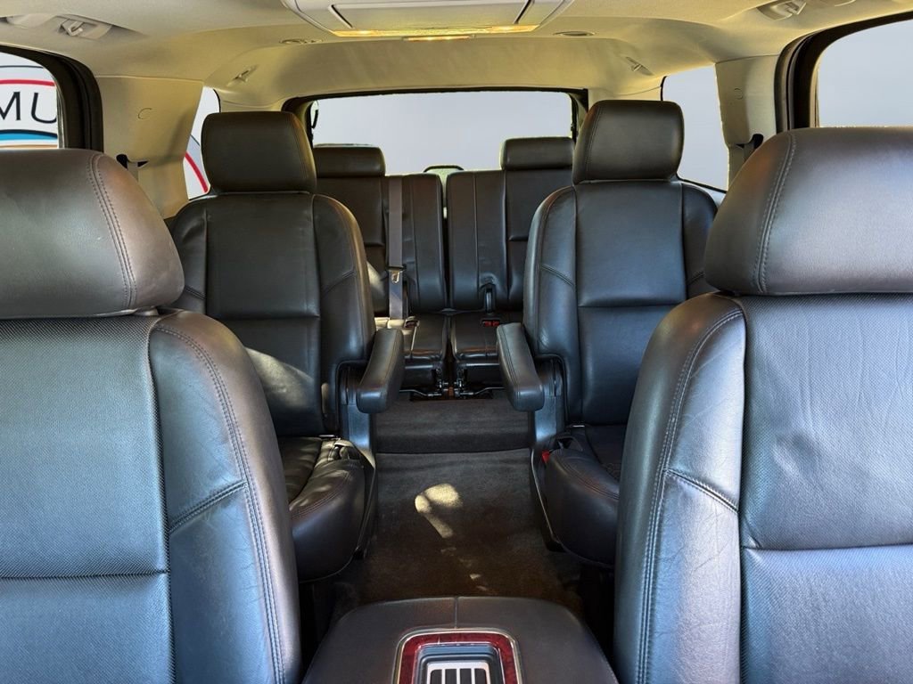 Used 2013 Cadillac Escalade Premium image 23
