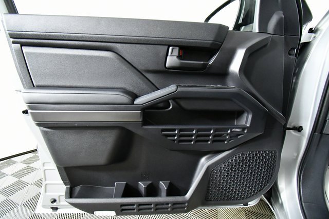 Used 2025 Toyota 4Runner 4WD image 21