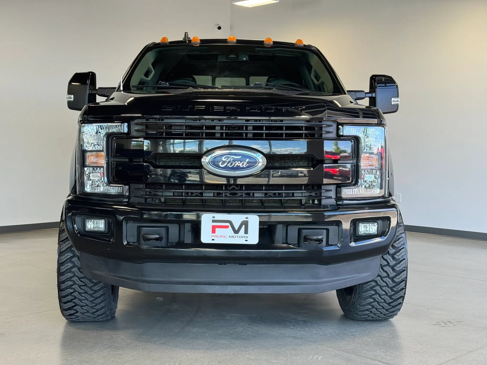 Used 2019 Ford F250 Lariat AWD/4WD image 2