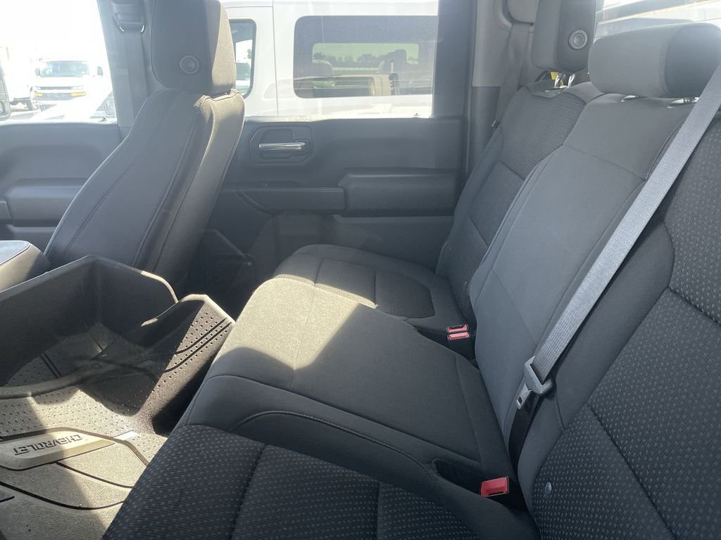 Used 2023 Chevrolet Silverado 2500 W/T w/ WT Convenience Package RWD image 4