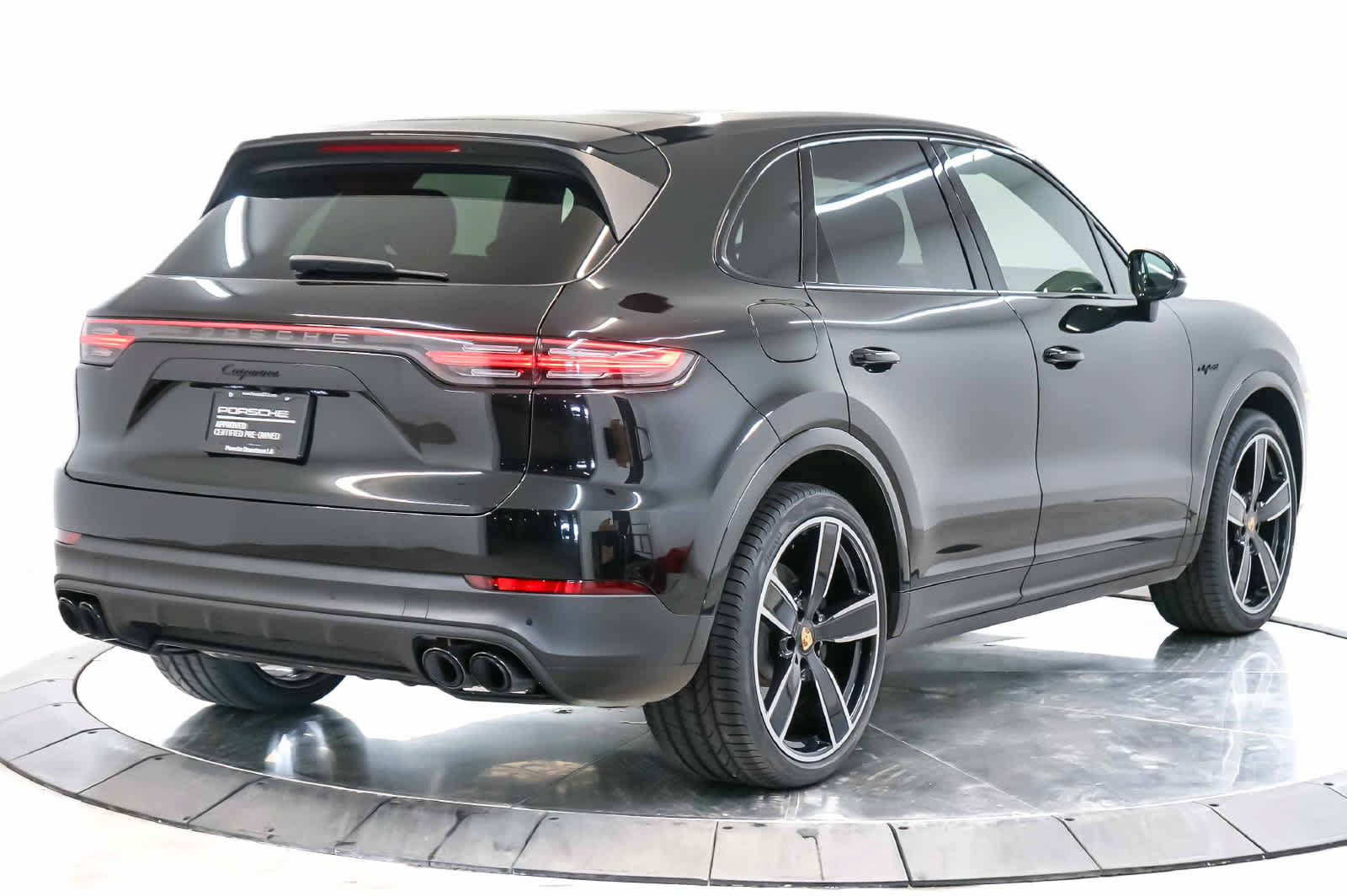 Certified 2023 Porsche Cayenne Platinum Edition AWD/4WD image 9