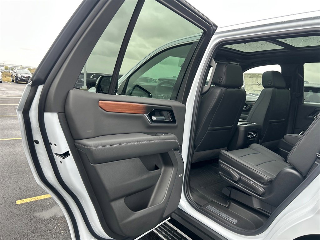 New 2026 GMC Yukon Denali w/ Sun & Power Step Package image 31