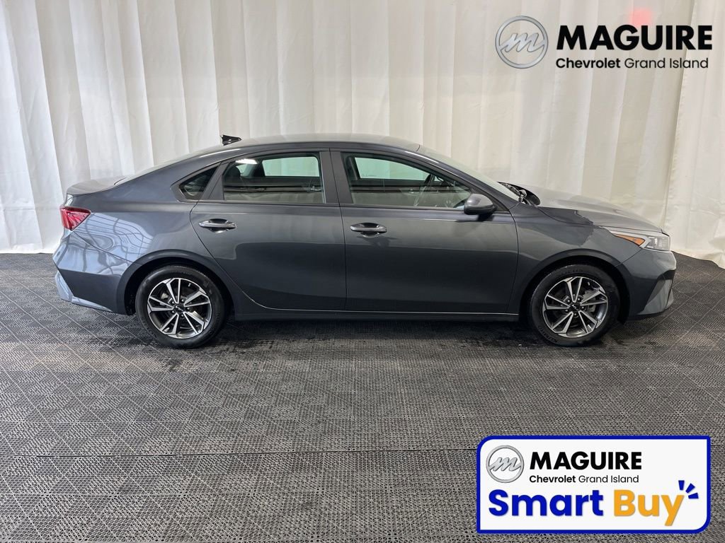 Used 2023 Kia Forte LXS FWD image 3
