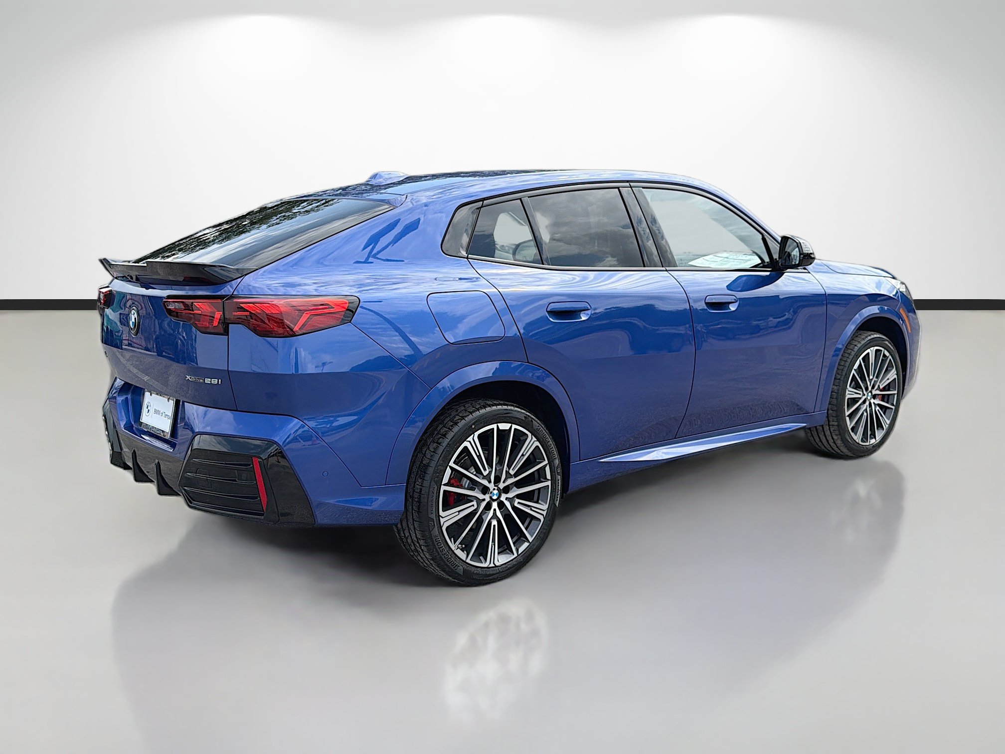New 2026 BMW X2 xDrive28i w/ Technology Package AWD/4WD image 3