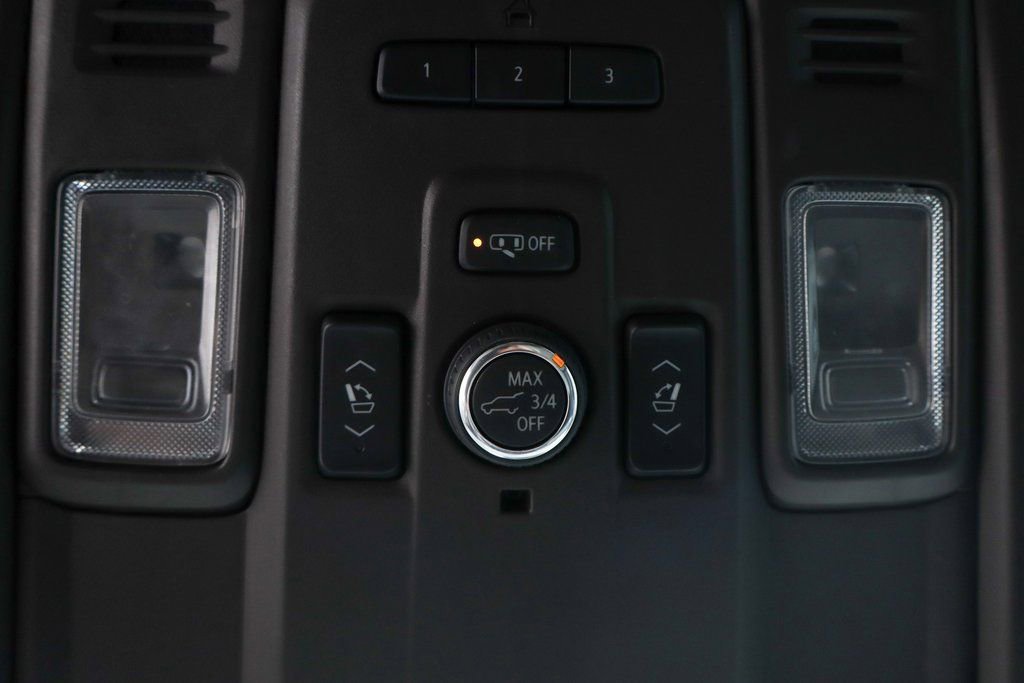 Used 2022 Chevrolet Suburban Z71 w/ Luxury Package image 29