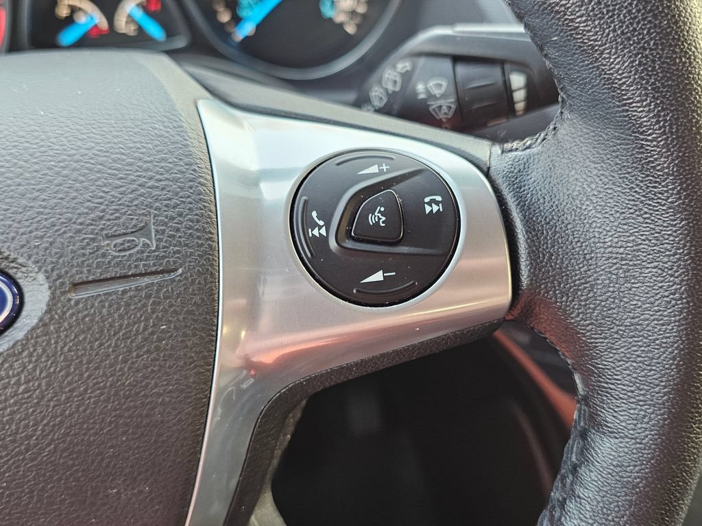 Used 2015 Ford Escape Titanium w/ Equipment Group 301A AWD/4WD image 27