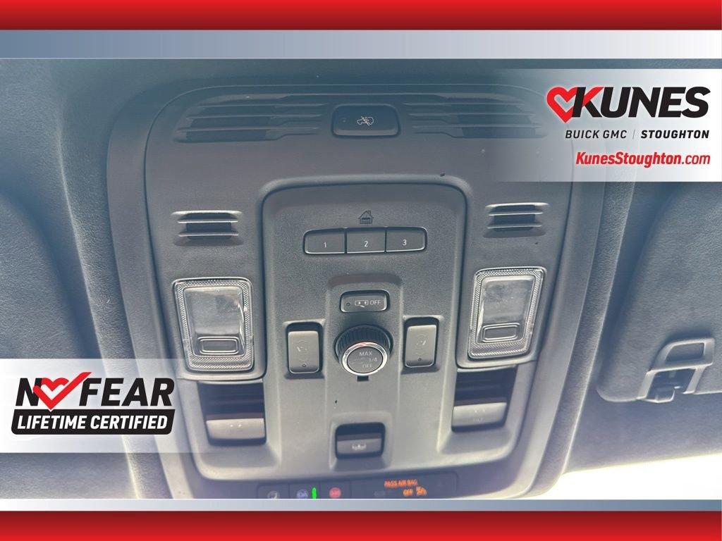 Used 2024 Cadillac Escalade ESV Sport Platinum w/ LPO, ONYX Package image 37