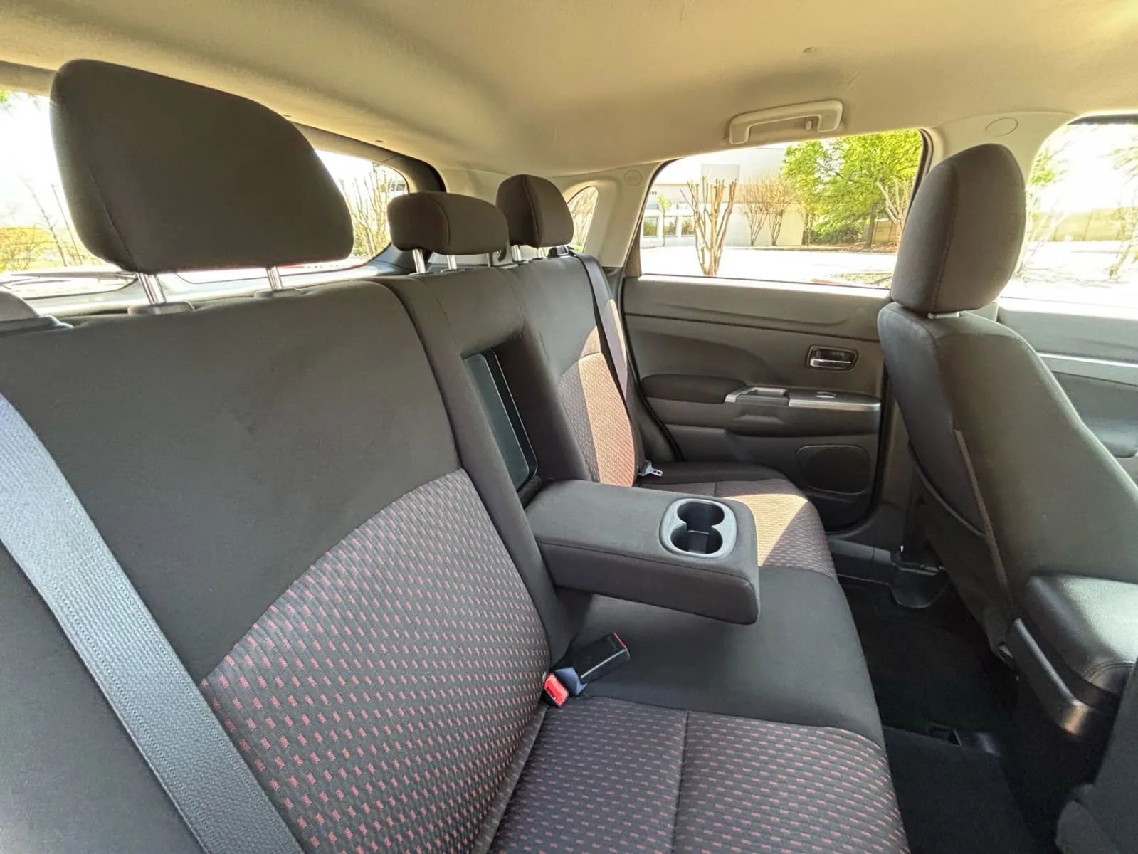 Used 2018 Mitsubishi Outlander Sport ES FWD image 19