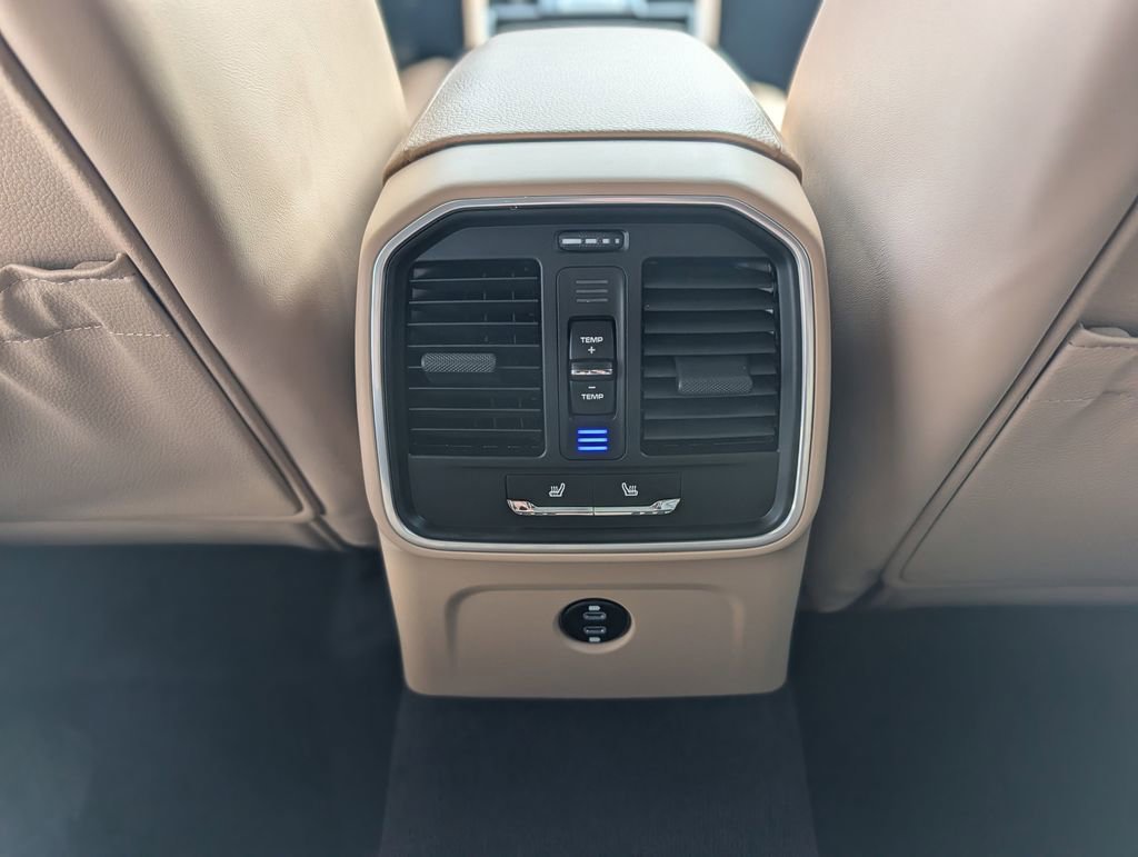 Used 2025 Porsche Macan S image 28