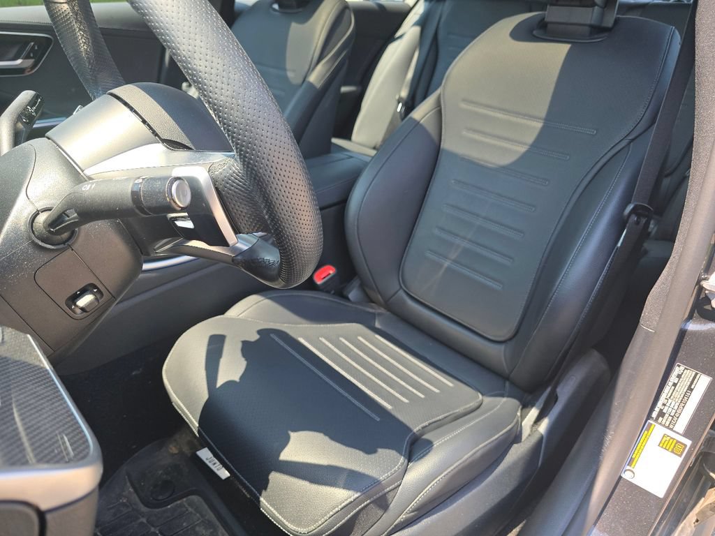 Used 2023 Mercedes-Benz C 300 4MATIC Sedan image 25