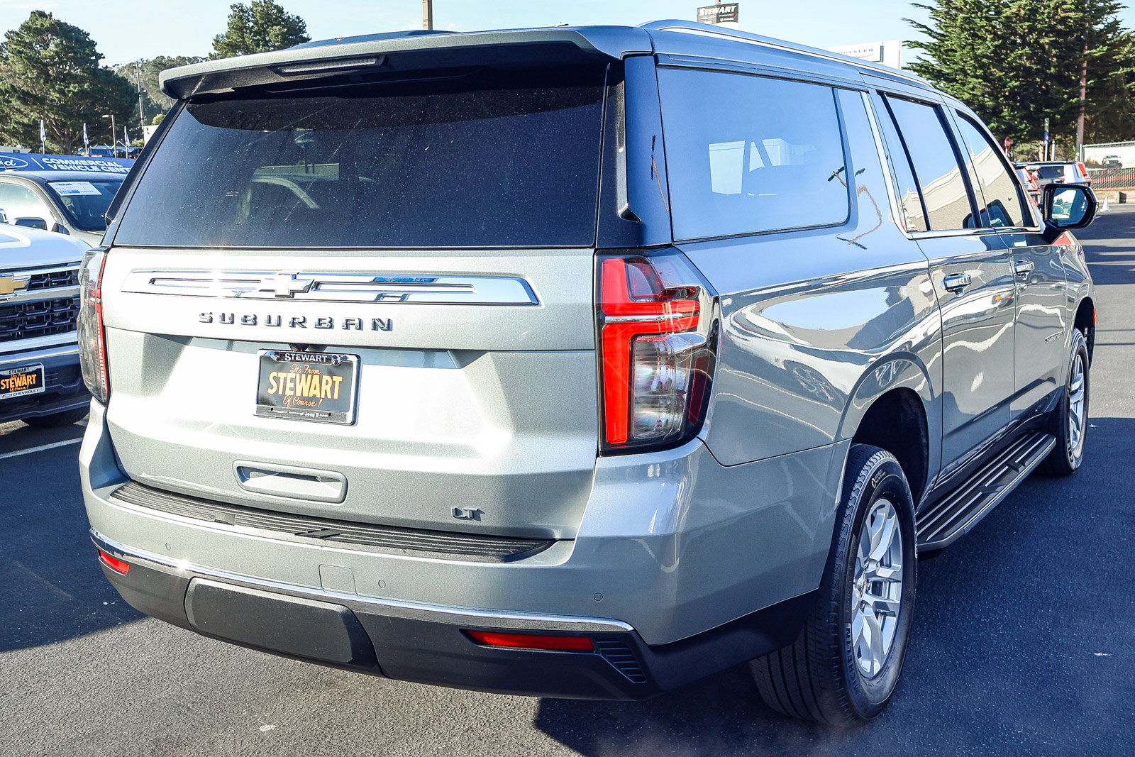 Used 2024 Chevrolet Suburban LT image 22