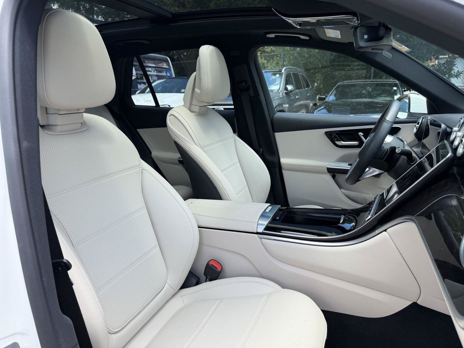 Certified 2026 Mercedes-Benz GLC 300 image 29