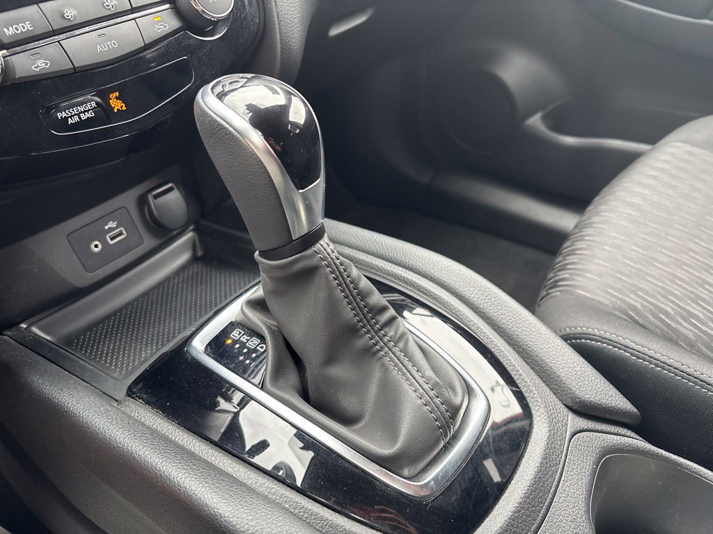 Used 2020 Nissan Rogue SV AWD/4WD image 28