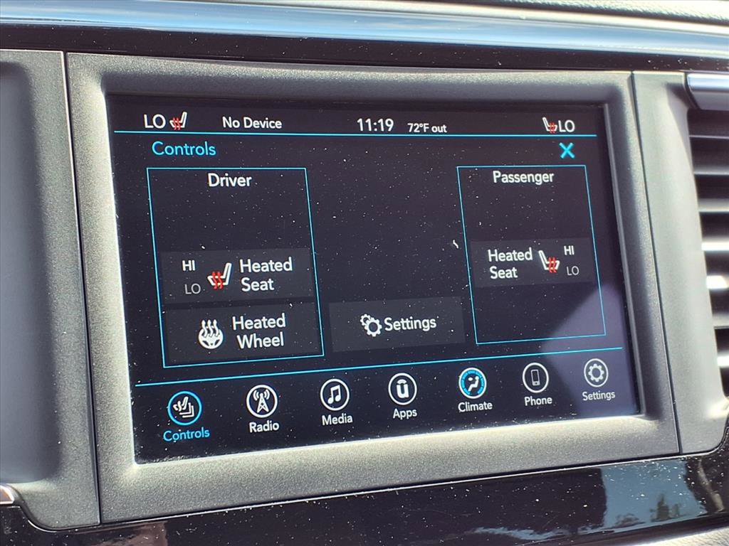 Used 2020 Chrysler Pacifica Touring-L image 22