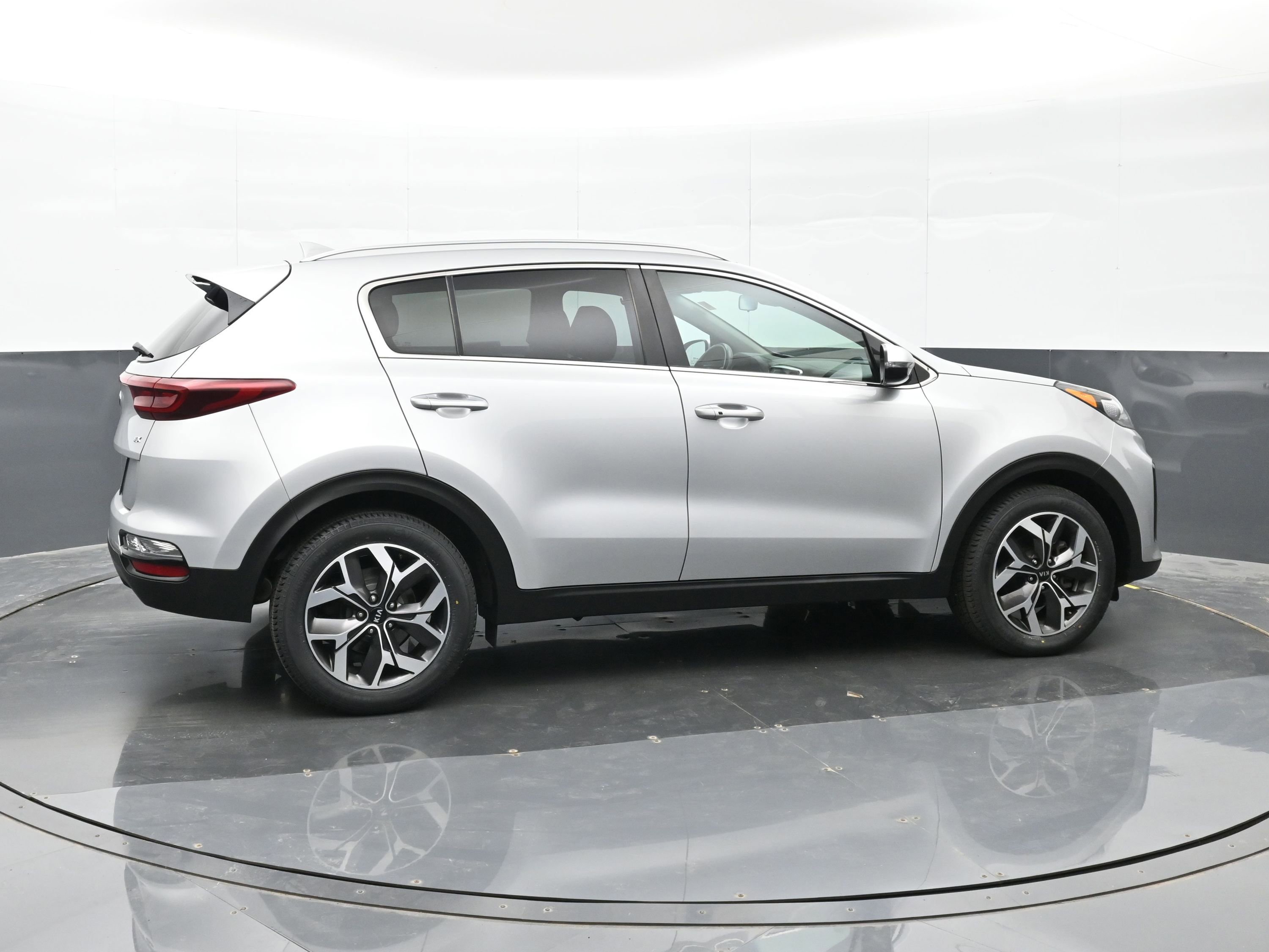 Used 2020 Kia Sportage EX FWD image 5