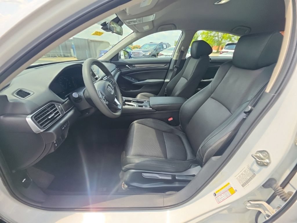 Used 2019 Honda Accord LX image 10