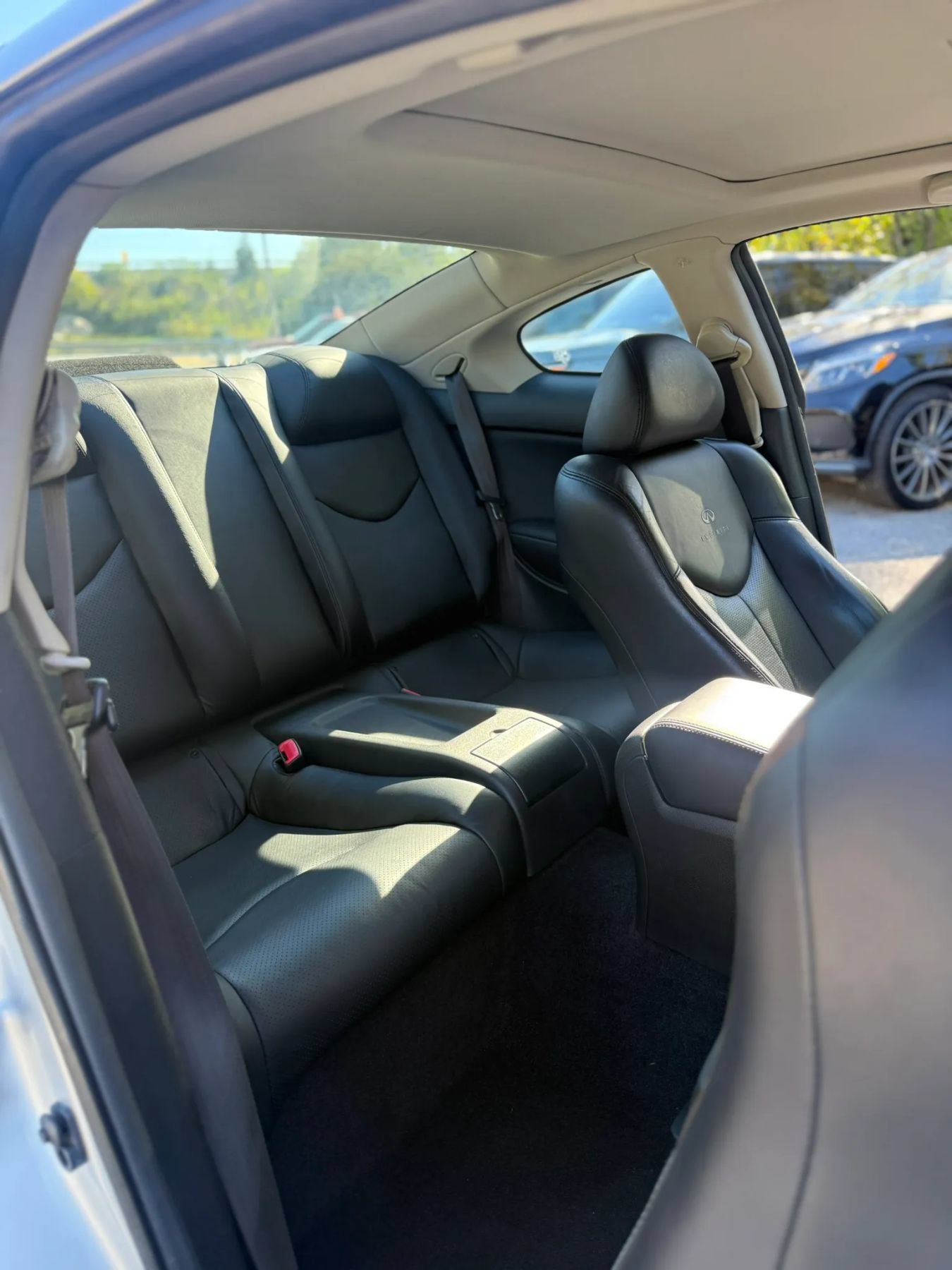 Used 2011 INFINITI G37 x Coupe w/ Premium Pkg AWD/4WD image 15