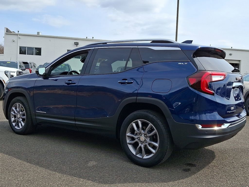Certified 2022 GMC Terrain SLT w/ Tech Package image 4